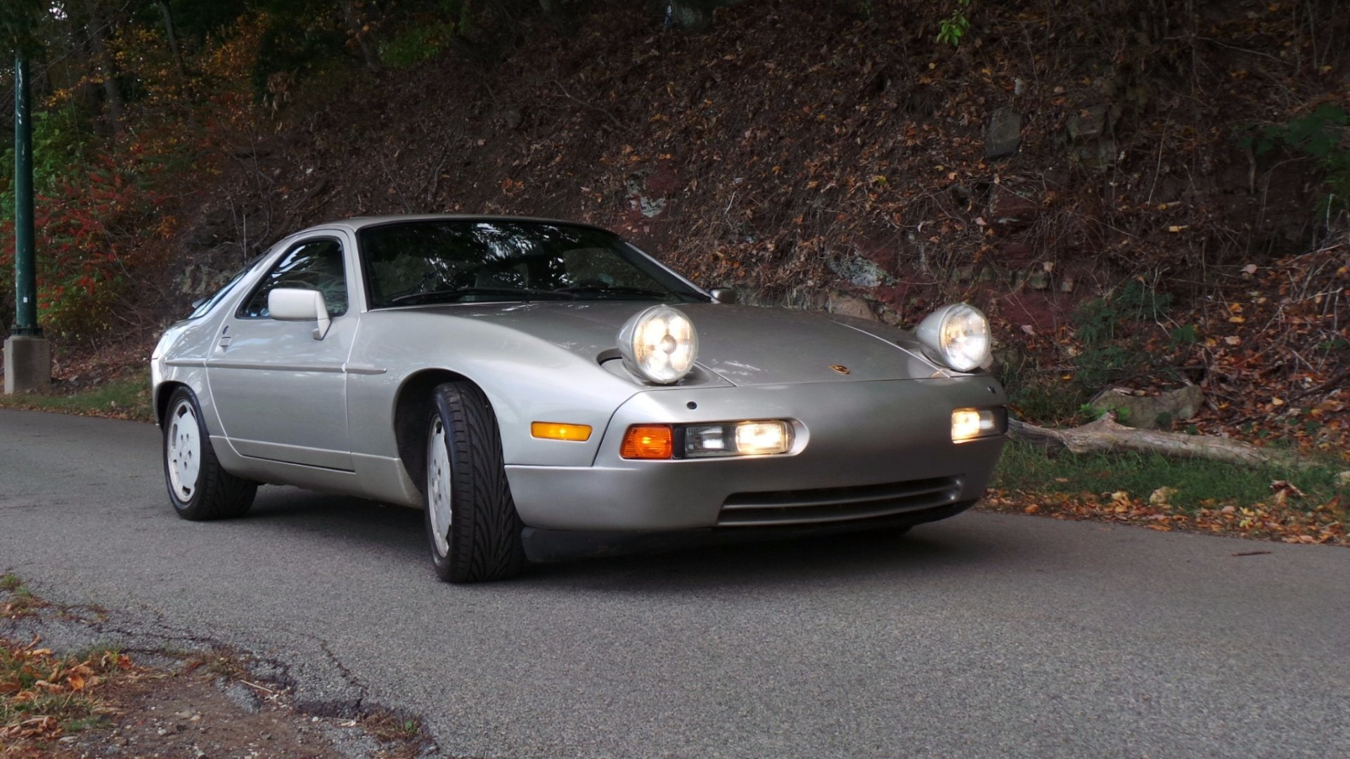 Porsche 928 Wallpaper