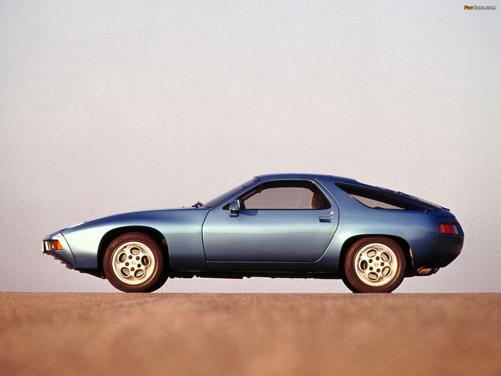 Porsche 928 1977–82 wallpaper (1600x1200)