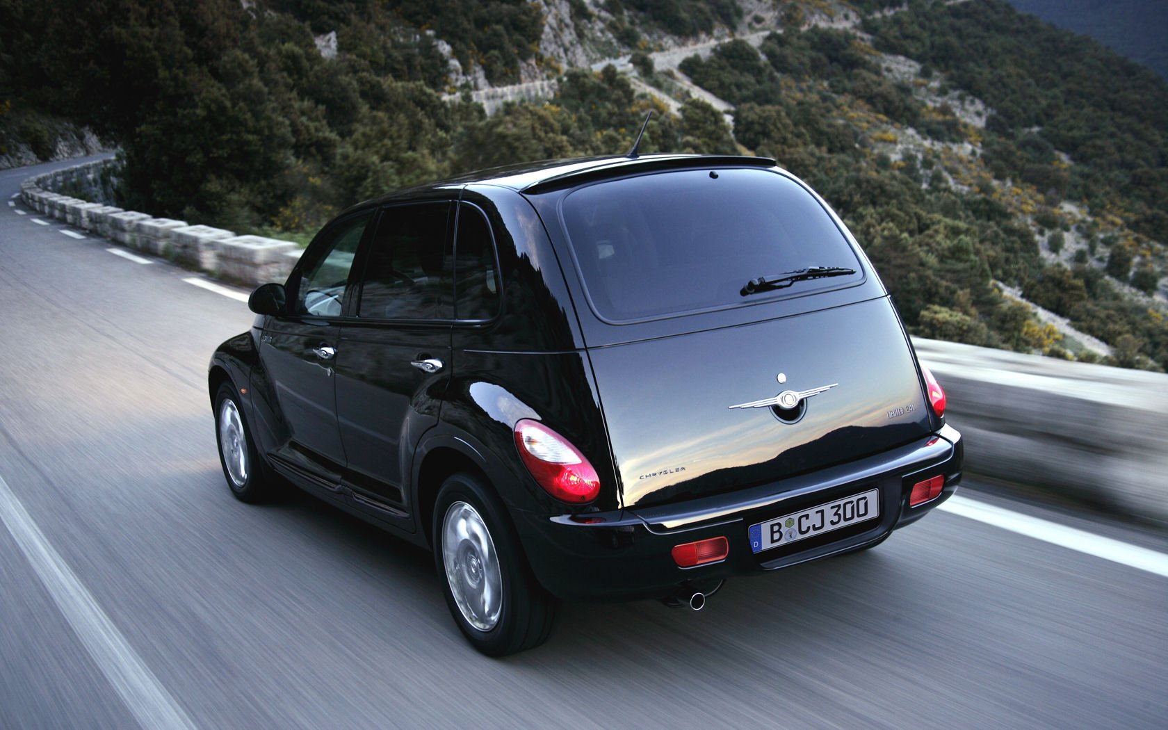 Chrysler PT Cruiser Classic, Limited, Touring Widescreen Wallpaper / Desktop Background Picture