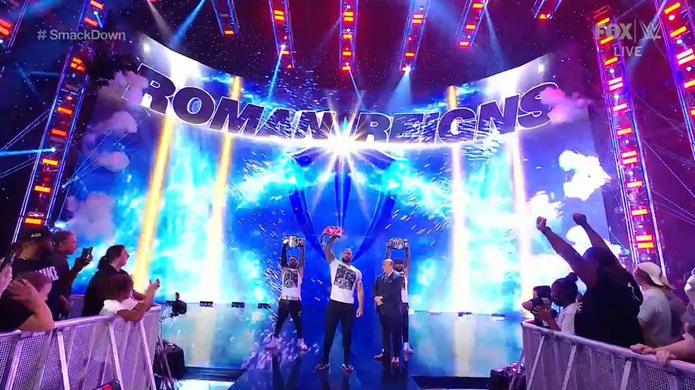 Roman Reigns & The Usos kick off the night