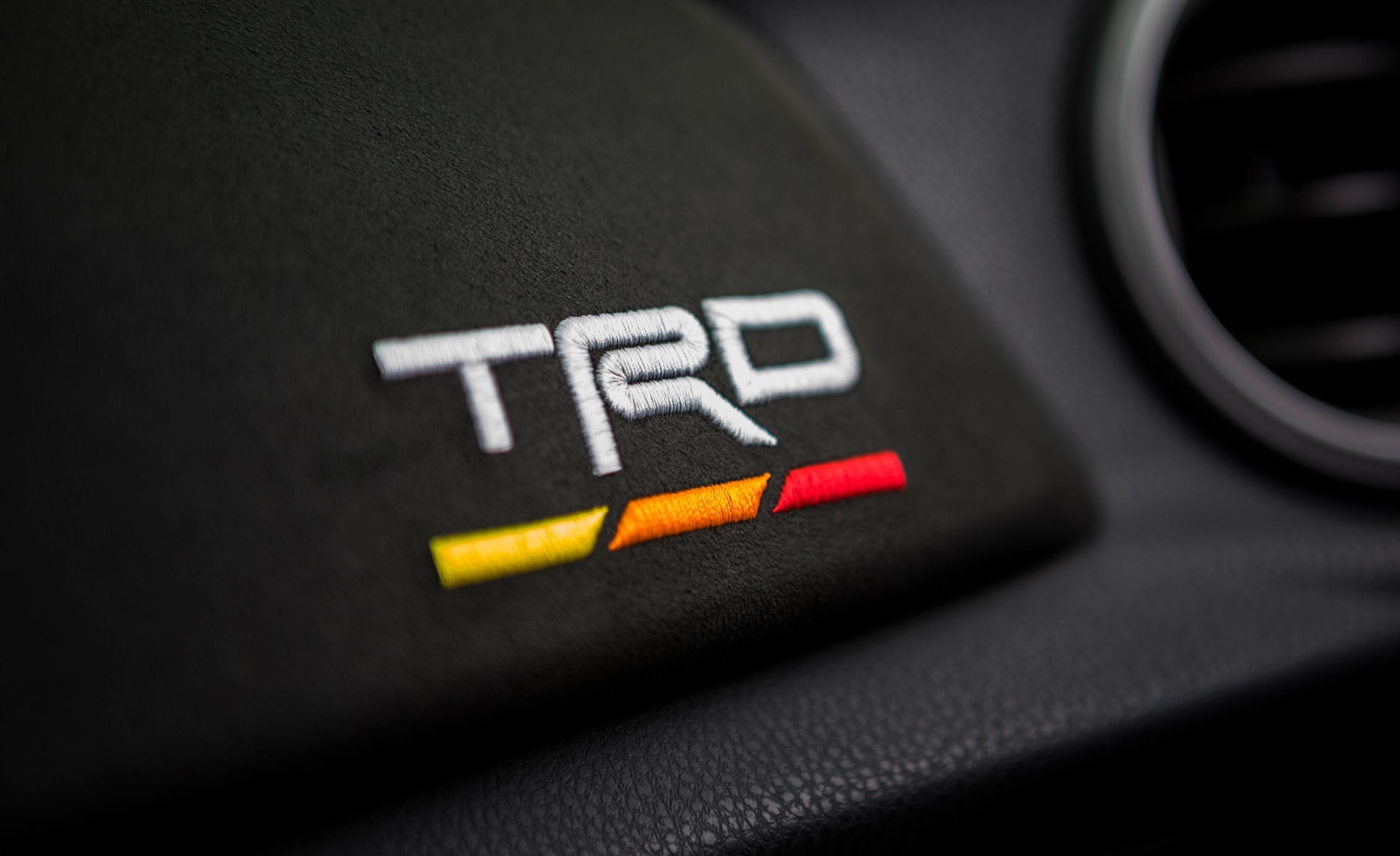 Toyota 86 TRD Special Edition Interior Badge Wallpaper (33)