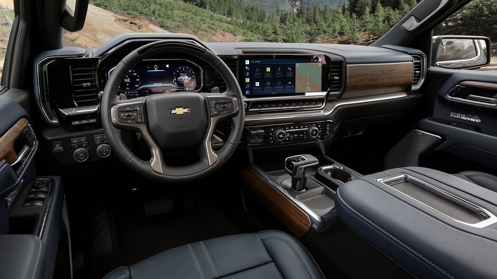 Here's the new 2022 Chevy Silverado interior. It's so much better