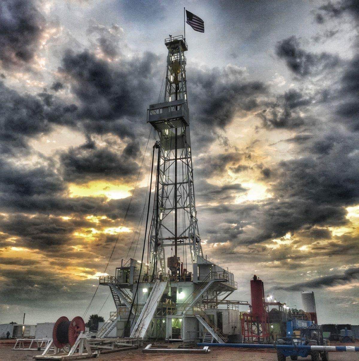 rigs. Oil rig, Oil platform, Oilfield