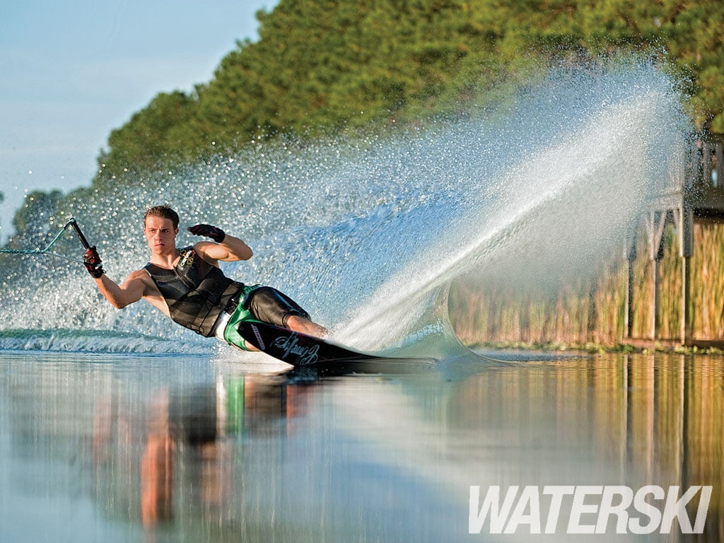 Waterskiing HD wallpaper