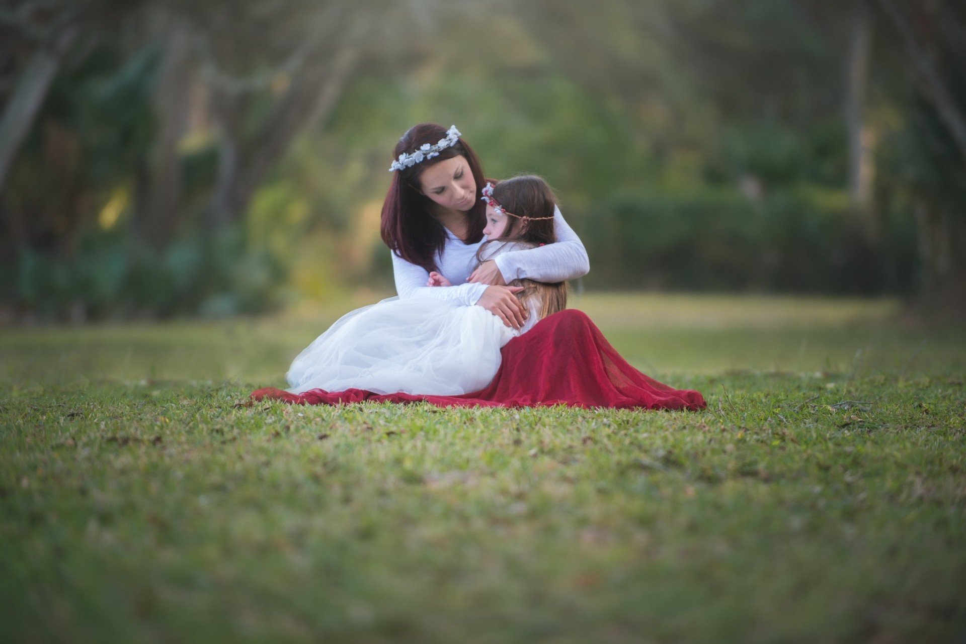 hug wallpaper download, people in nature, photograph, red, dress, beauty