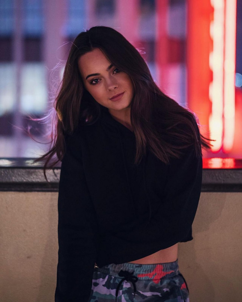 Ava Allan wallpaper