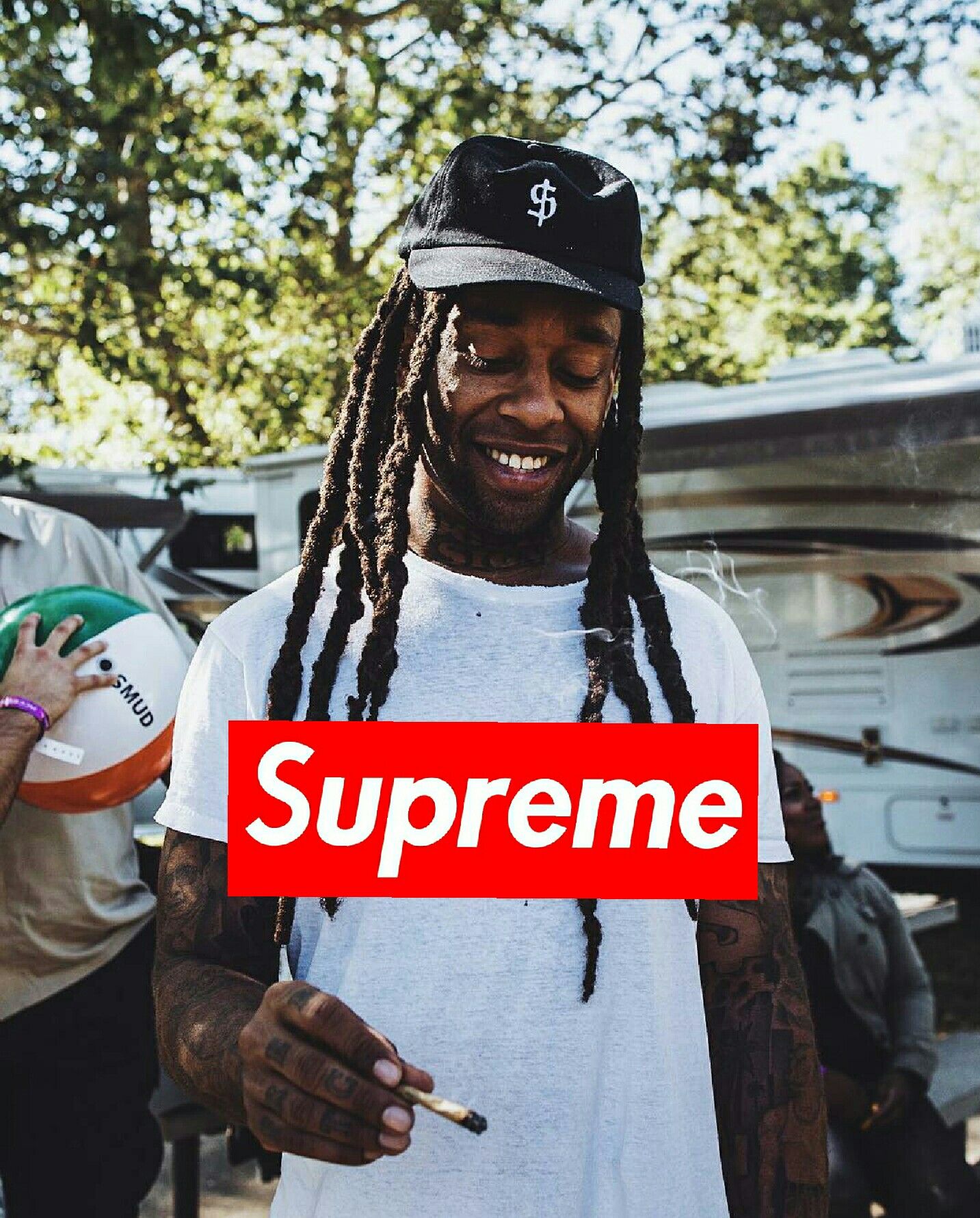 Supreme Rappers Wallpaper