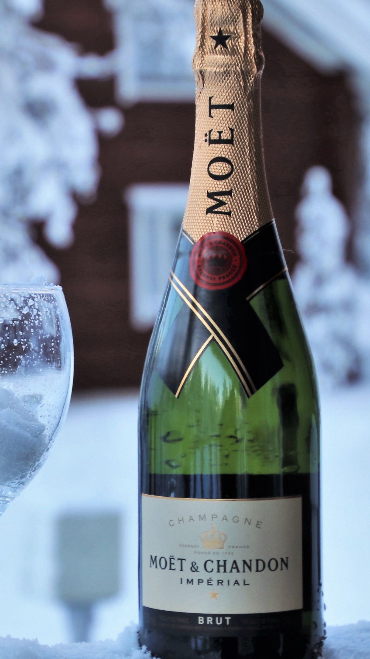 Moët Wallpaper