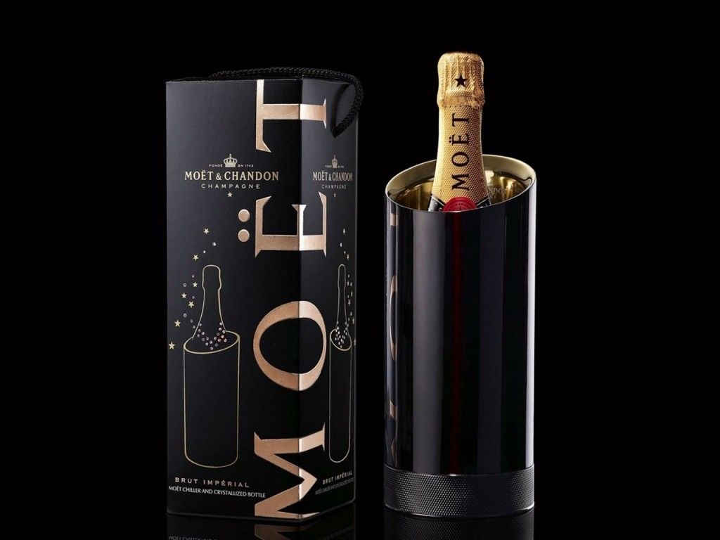 Moët & Chandon Wallpaper HD. Moet chandon, Chandon, Wine and liquor