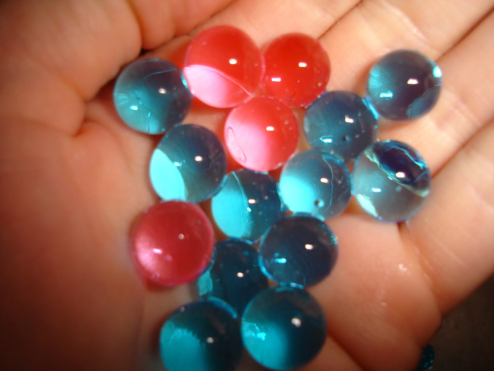 Making Ends Meet: Orbeez Peace Sign (toy review)