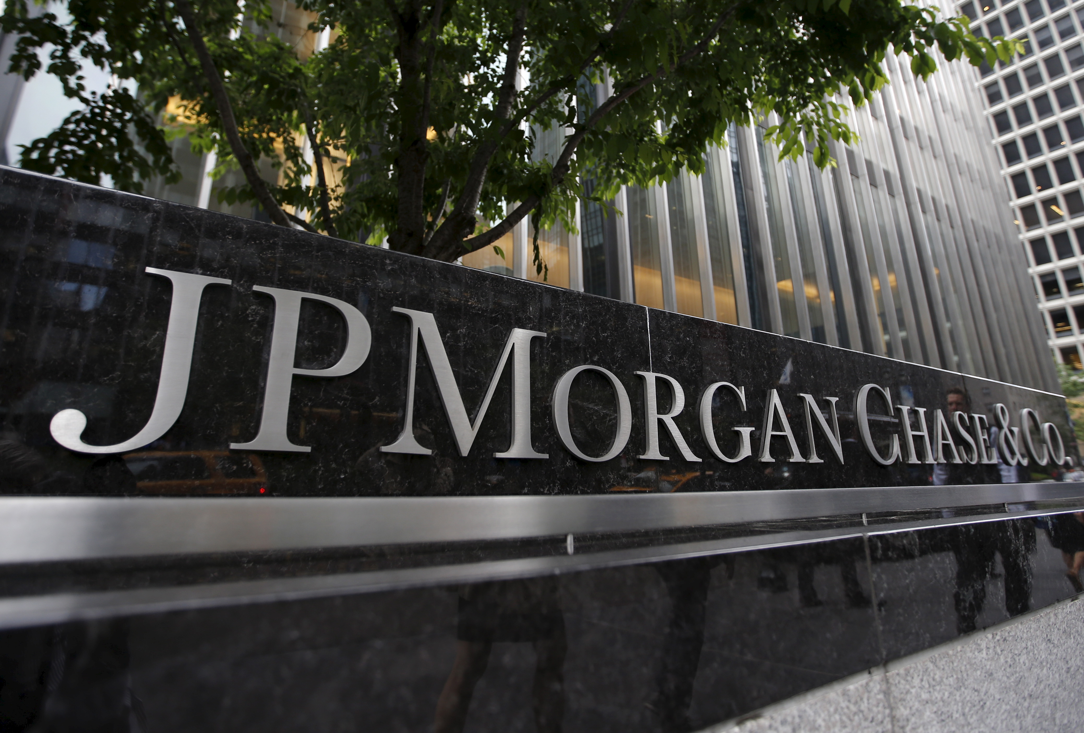 JPMorgan to bring U.S. staff back to office on rotational basis from July