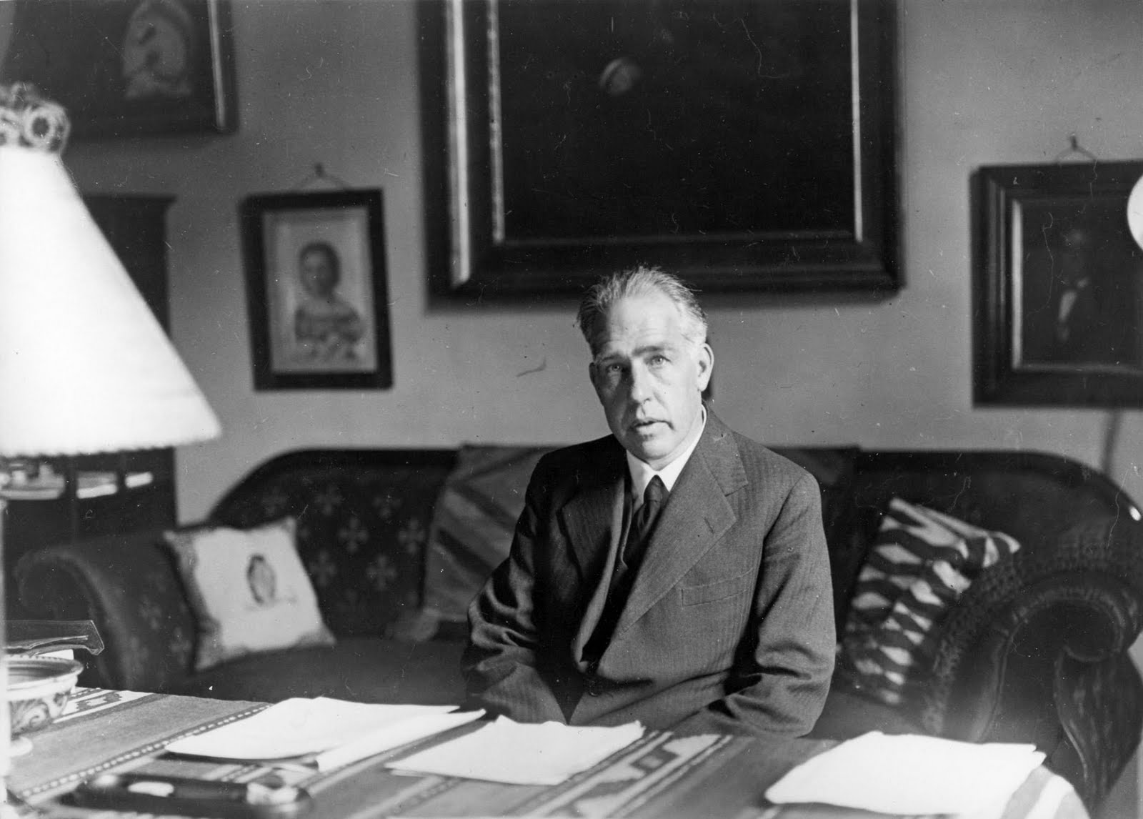 134 Niels Bohr Stock Photos HighRes Pictures and Images  Getty Images
