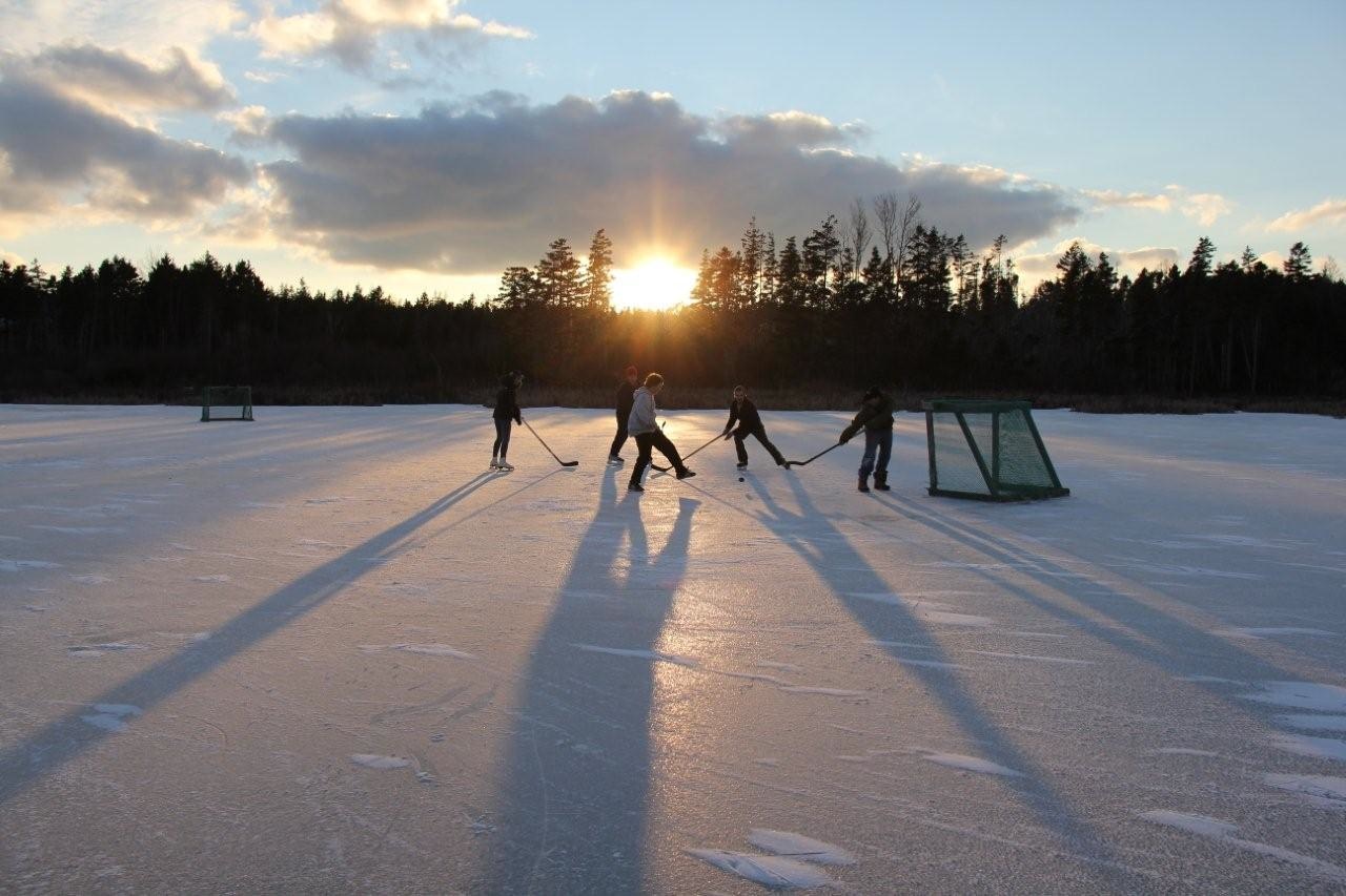 Canadian Pond Hockey