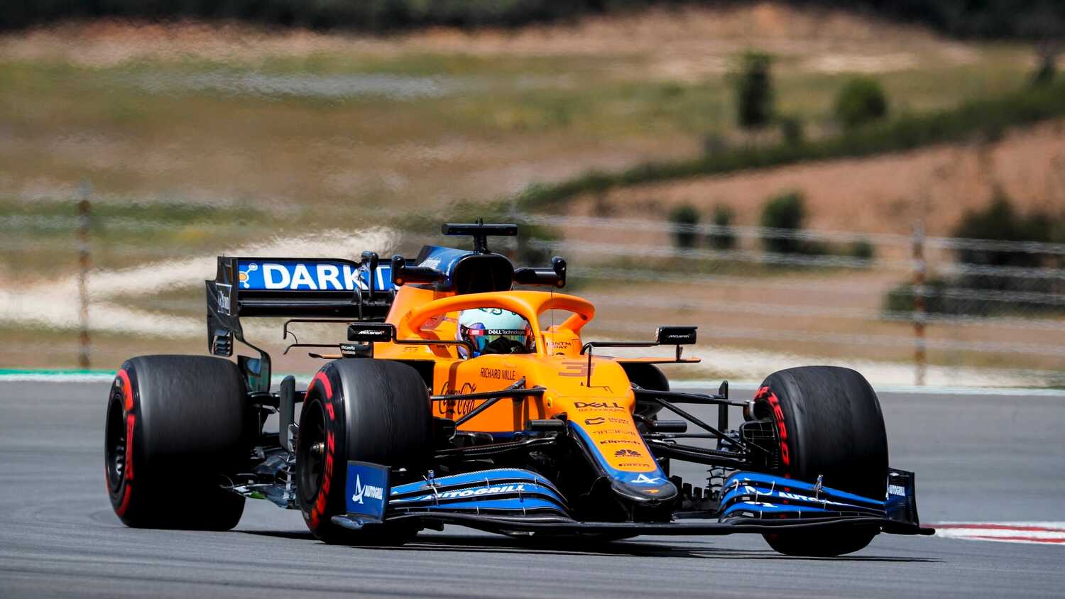 McLaren boss says Ricciardo error behind pitstop problem