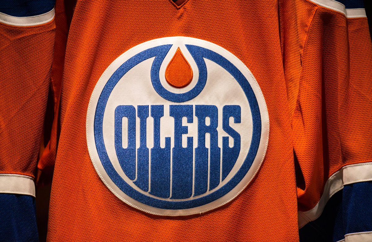 6,332 Oilers Jersey Stock Photos, High-Res Pictures, and Images - Getty  Images