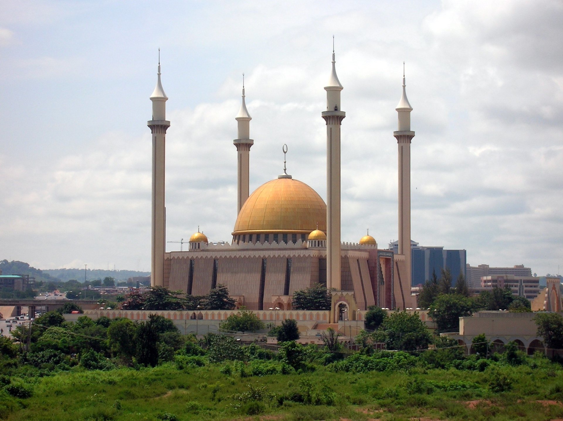 Abuja National Mosque HD Wallpaper and Background Image