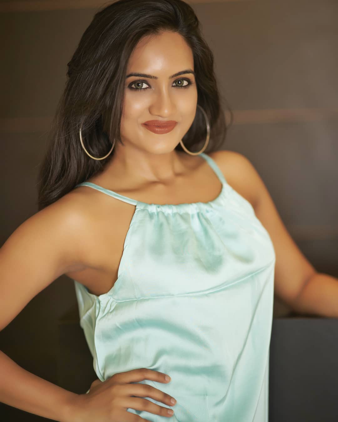 Amika Shail ullu actress hot photo gallery