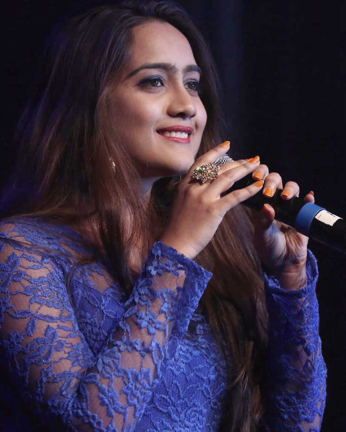 Amika Shail Latest photo List