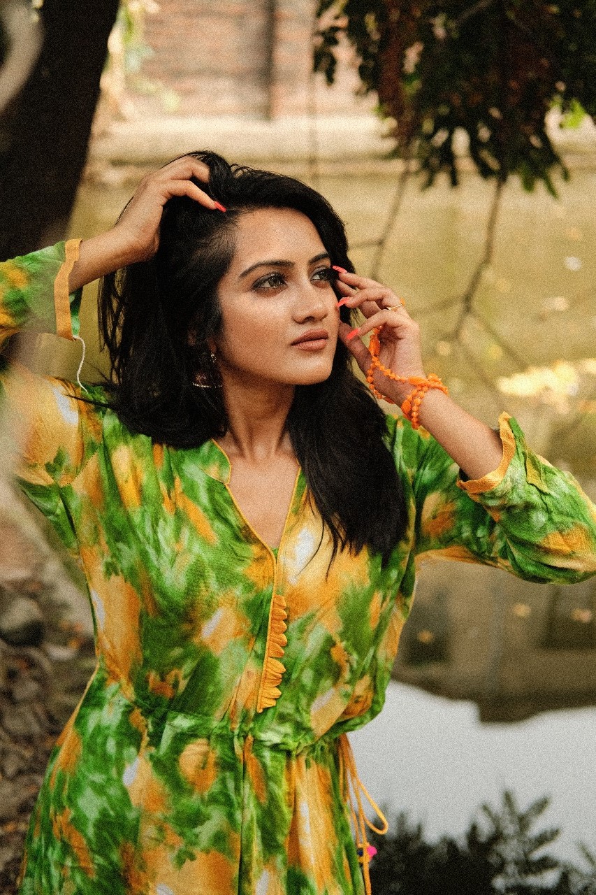 Amika Shail does a Video Call