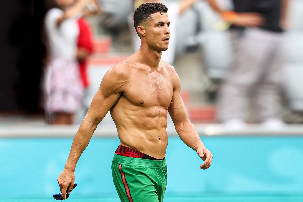 Cristiano Ronaldo Shirtless Proves Age is Just a Number. Man of Many