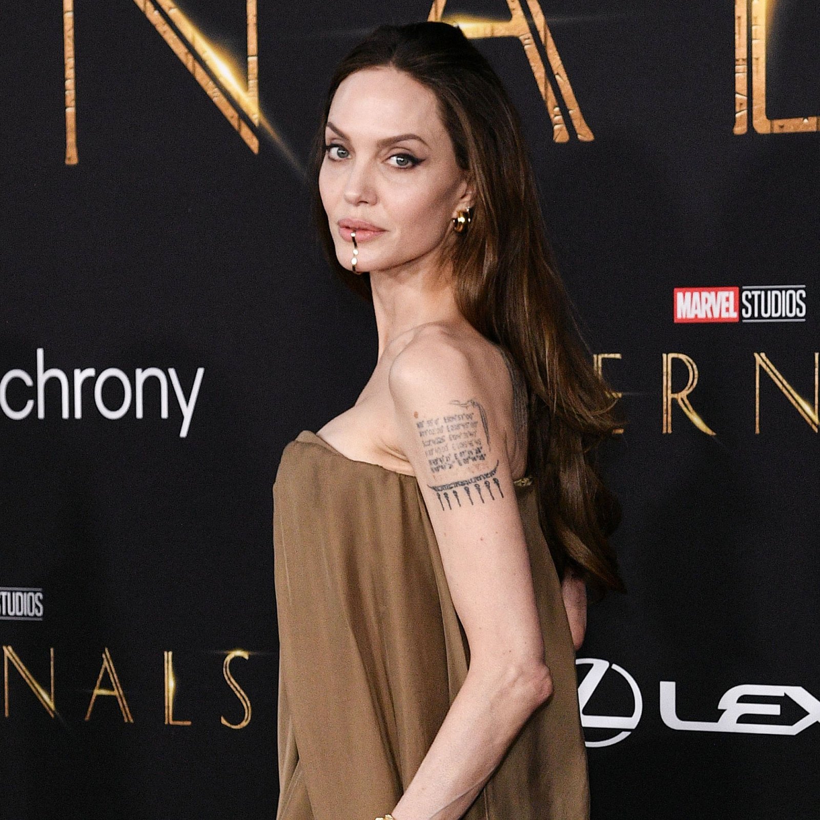 Angelina Jolie Brings 5 Kids to 'Eternals' Premiere: Photo