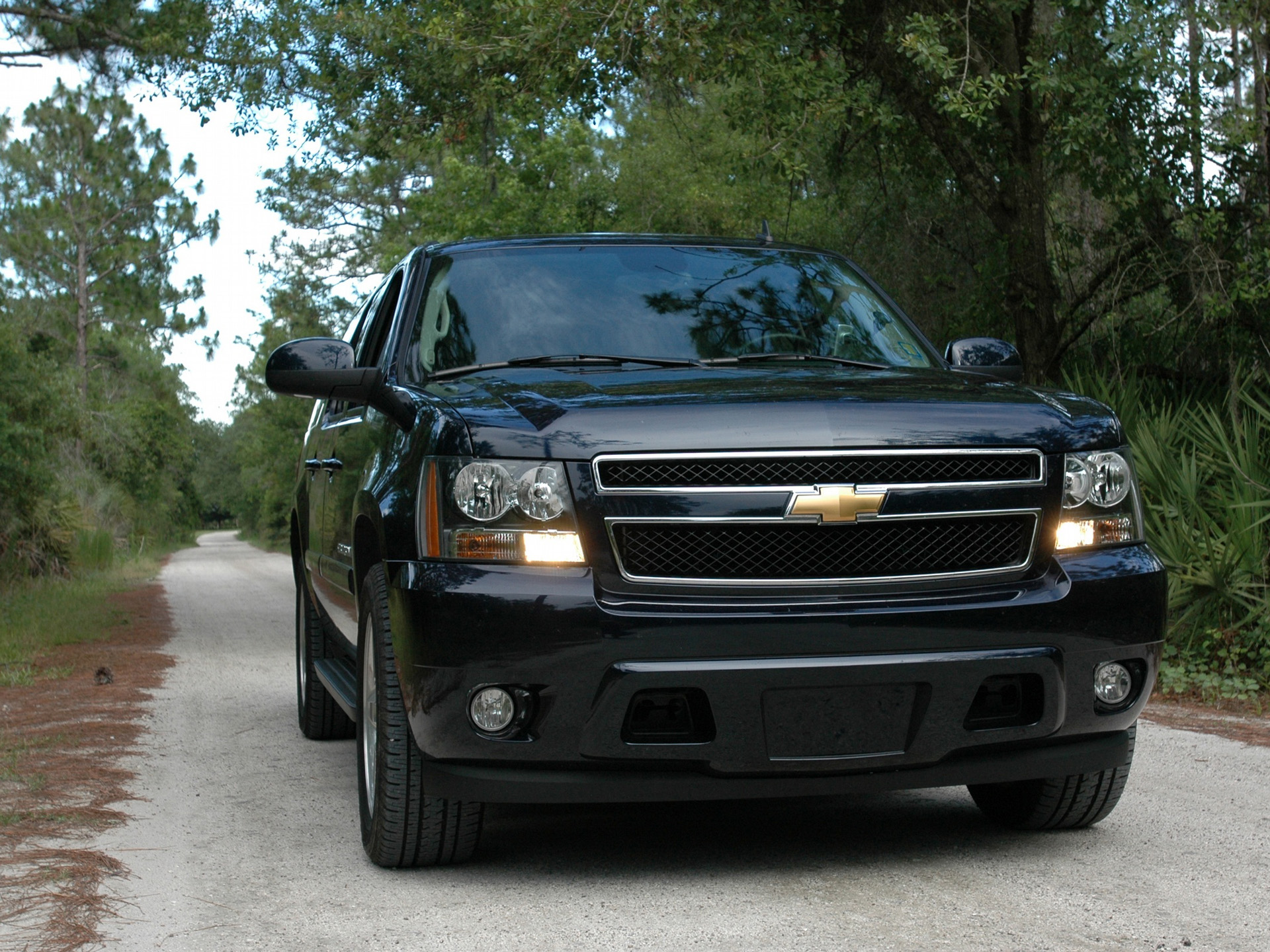 Chevrolet Suburban picture. Chevrolet photo gallery