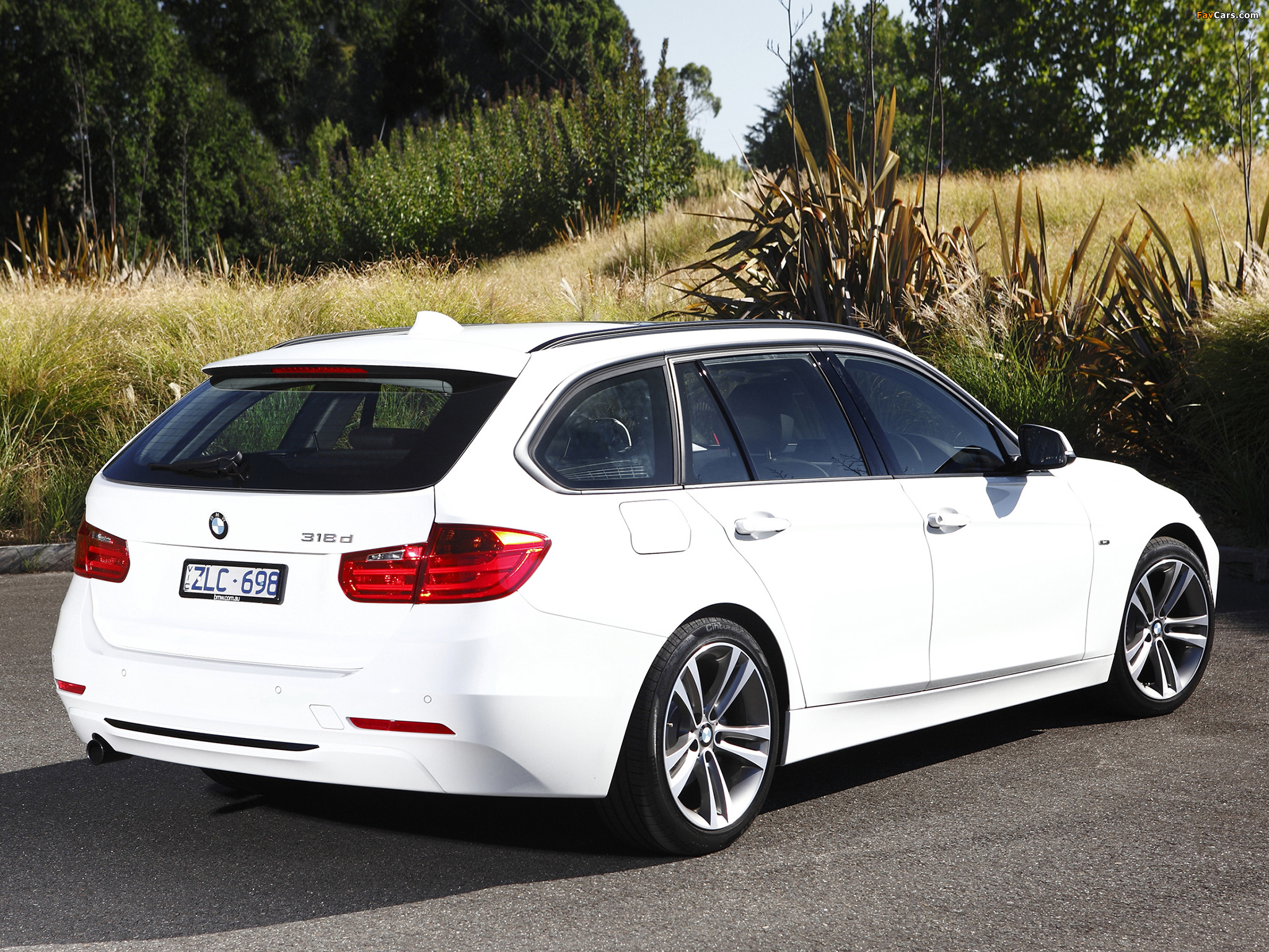 BMW 318d Touring Sport Line AU Spec (F31) 2013 Wallpaper (2048x1536)