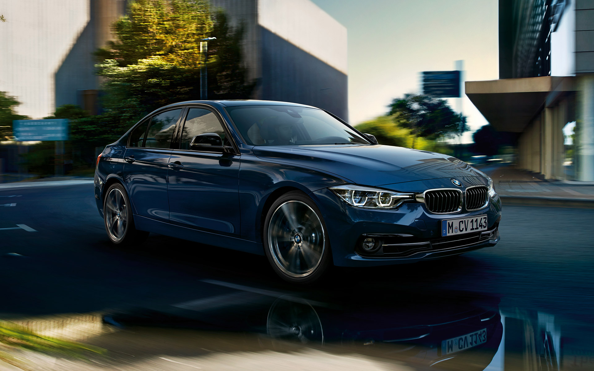 Download your BMW 3 Series wallpaper
