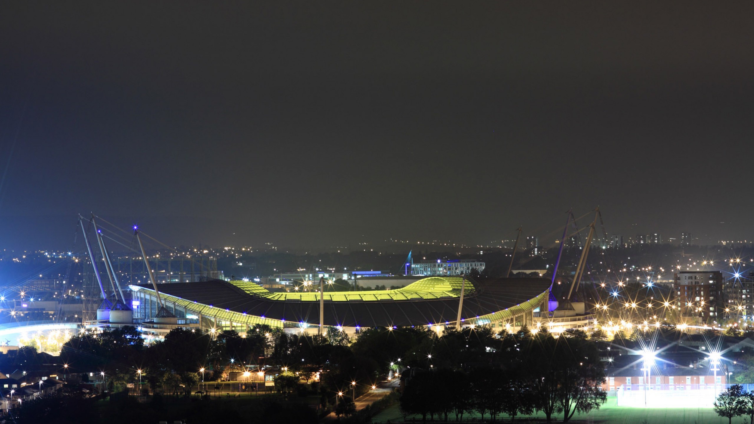 Manchester City Etihad Stadium At Night Wallpaper