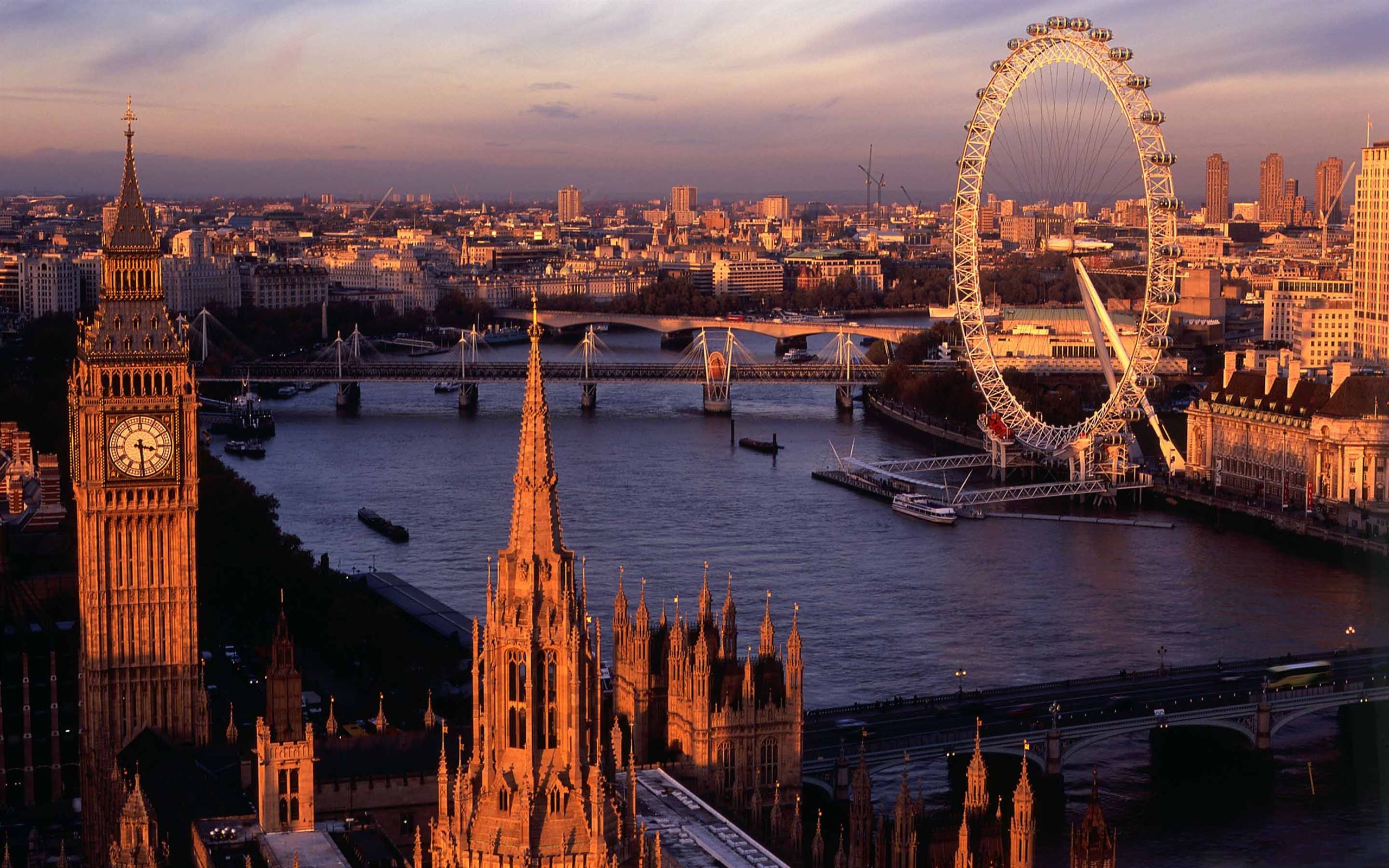London Panorama MacBook Air Wallpaper Download