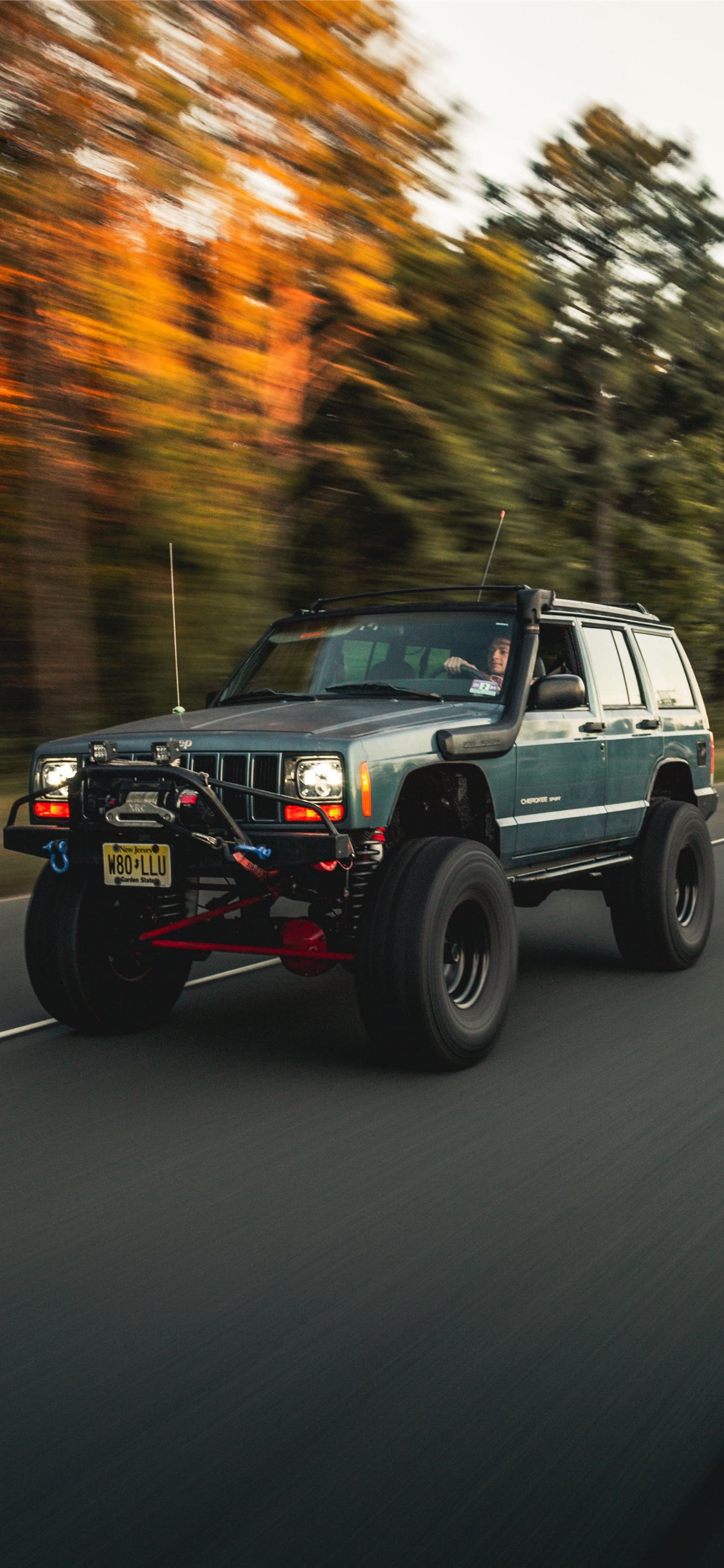 jeep cherokee iPhone Wallpaper Free Download