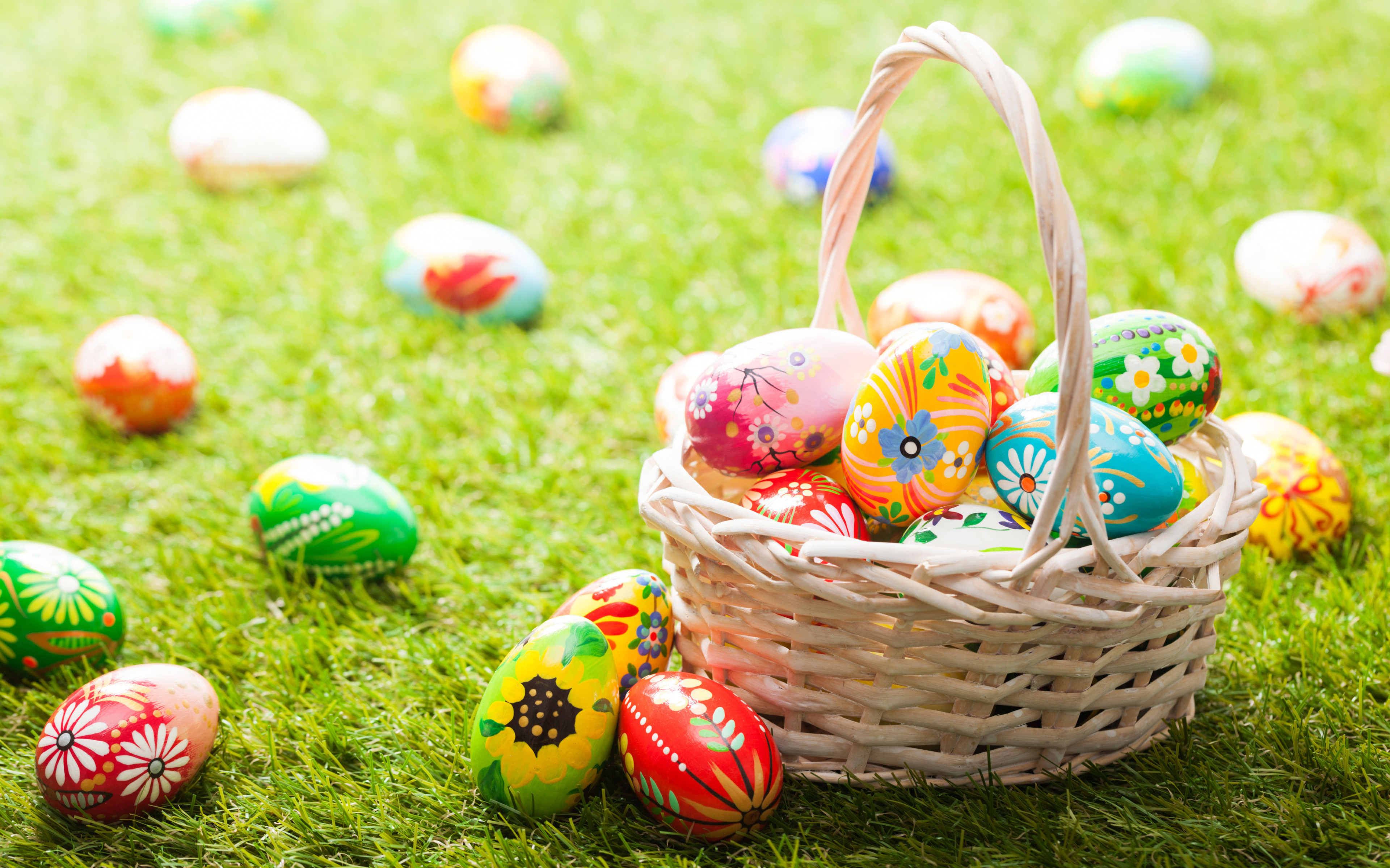 Download wallpaper 4k, Easter, basket, spring, Easter eggs, Easter decoration, green grass for desktop with resolution 3840x2400. High Quality HD picture wallpaper