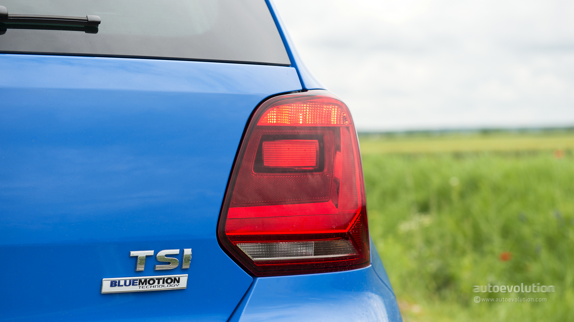 Volkswagen Polo Facelift HD Wallpaper