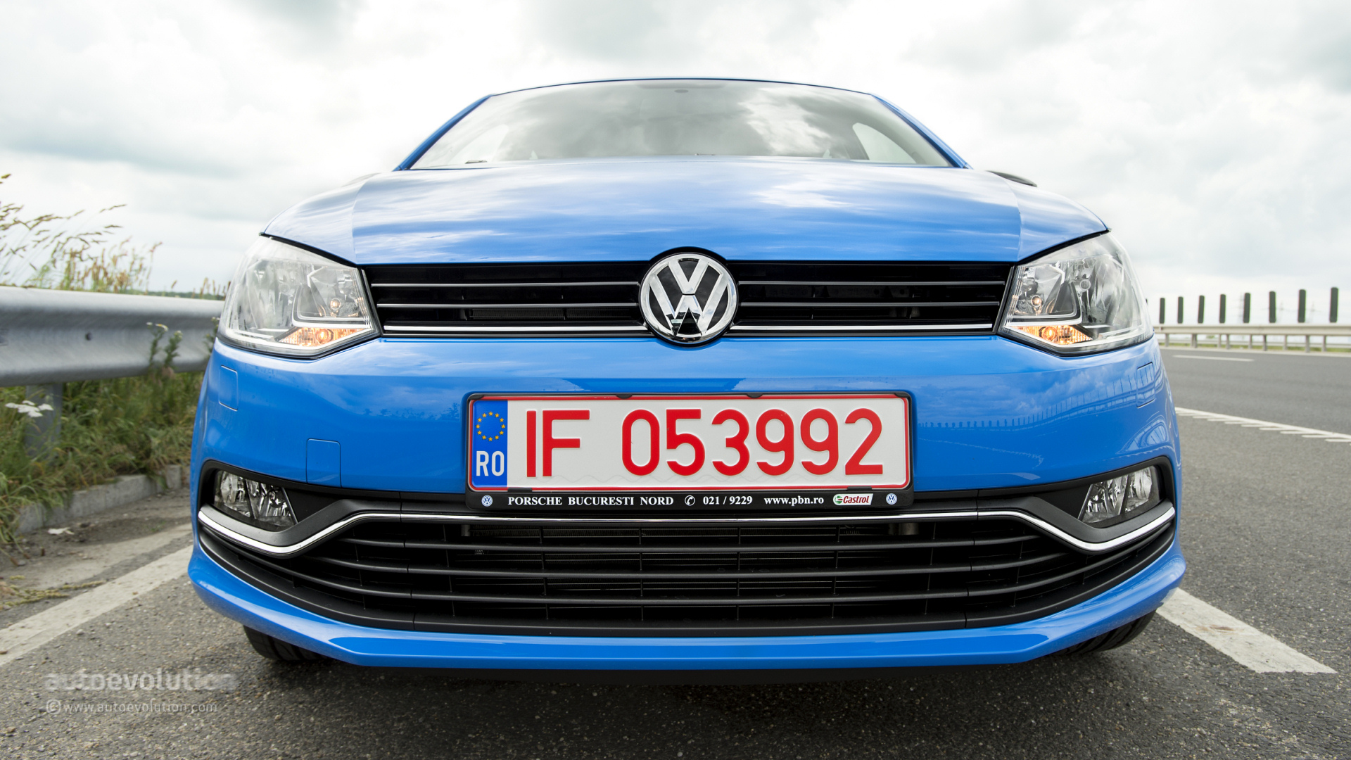 Volkswagen Polo Facelift HD Wallpaper