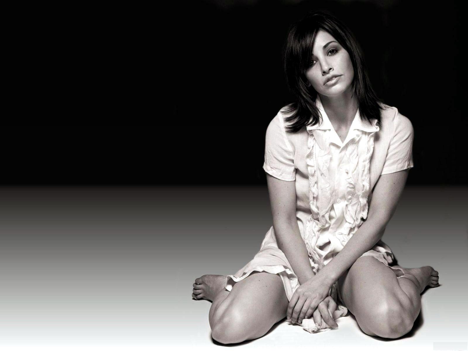 Gina Gershon Wallpaper