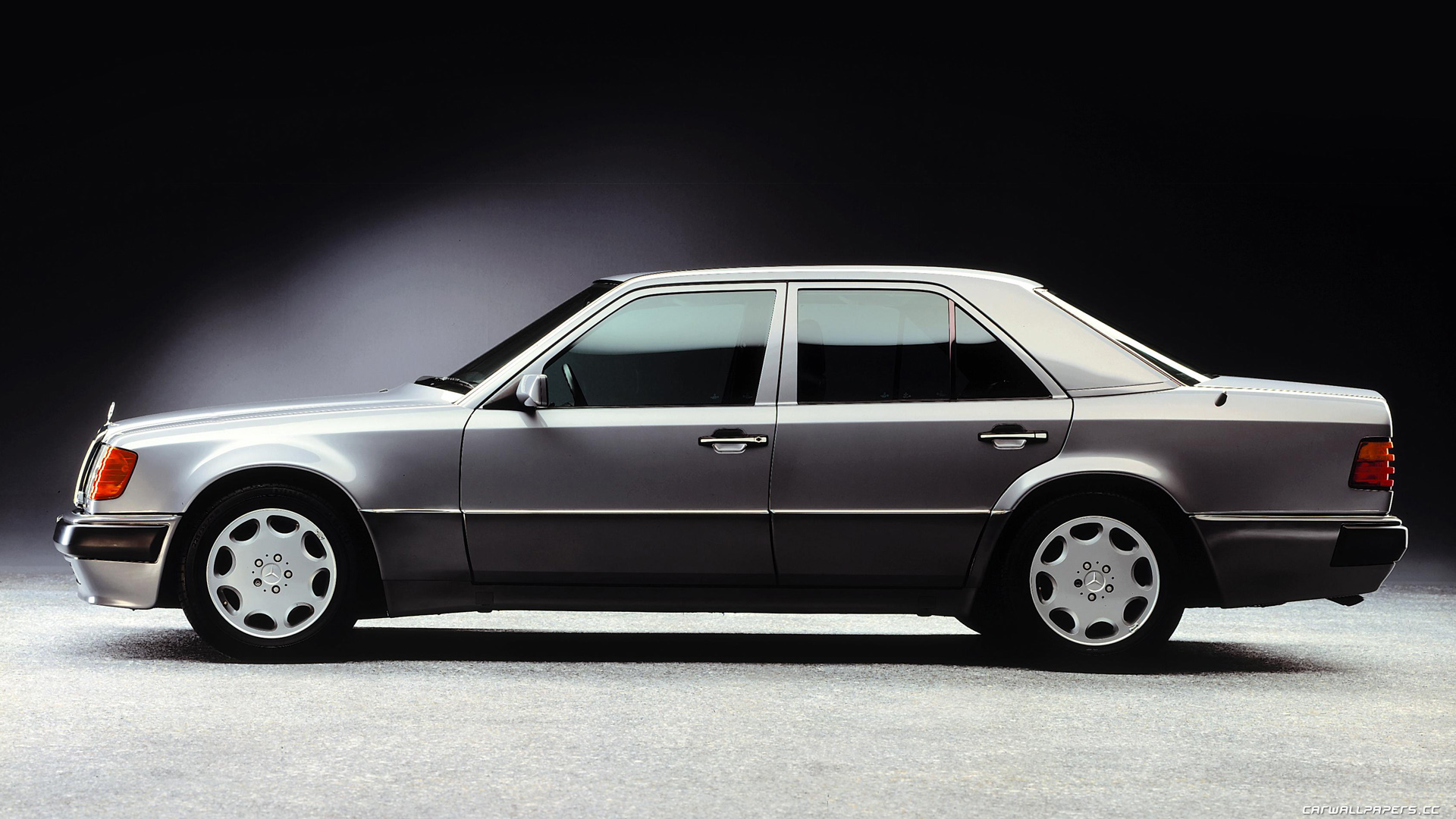 wallpaper mercedes benz w124