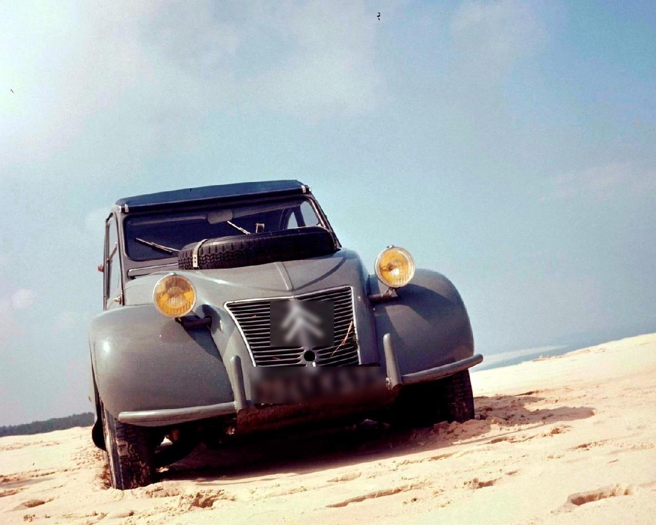 Car Wallpaper Citroen 2CV for Android