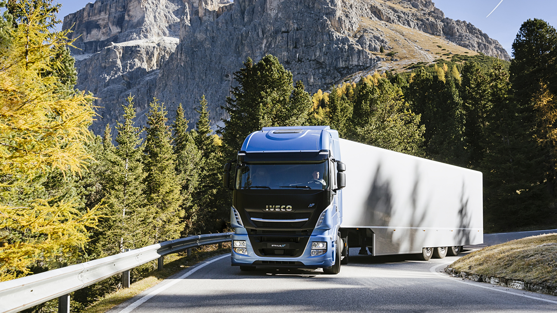 Picture IVECO Trucks Cars 1920x1080