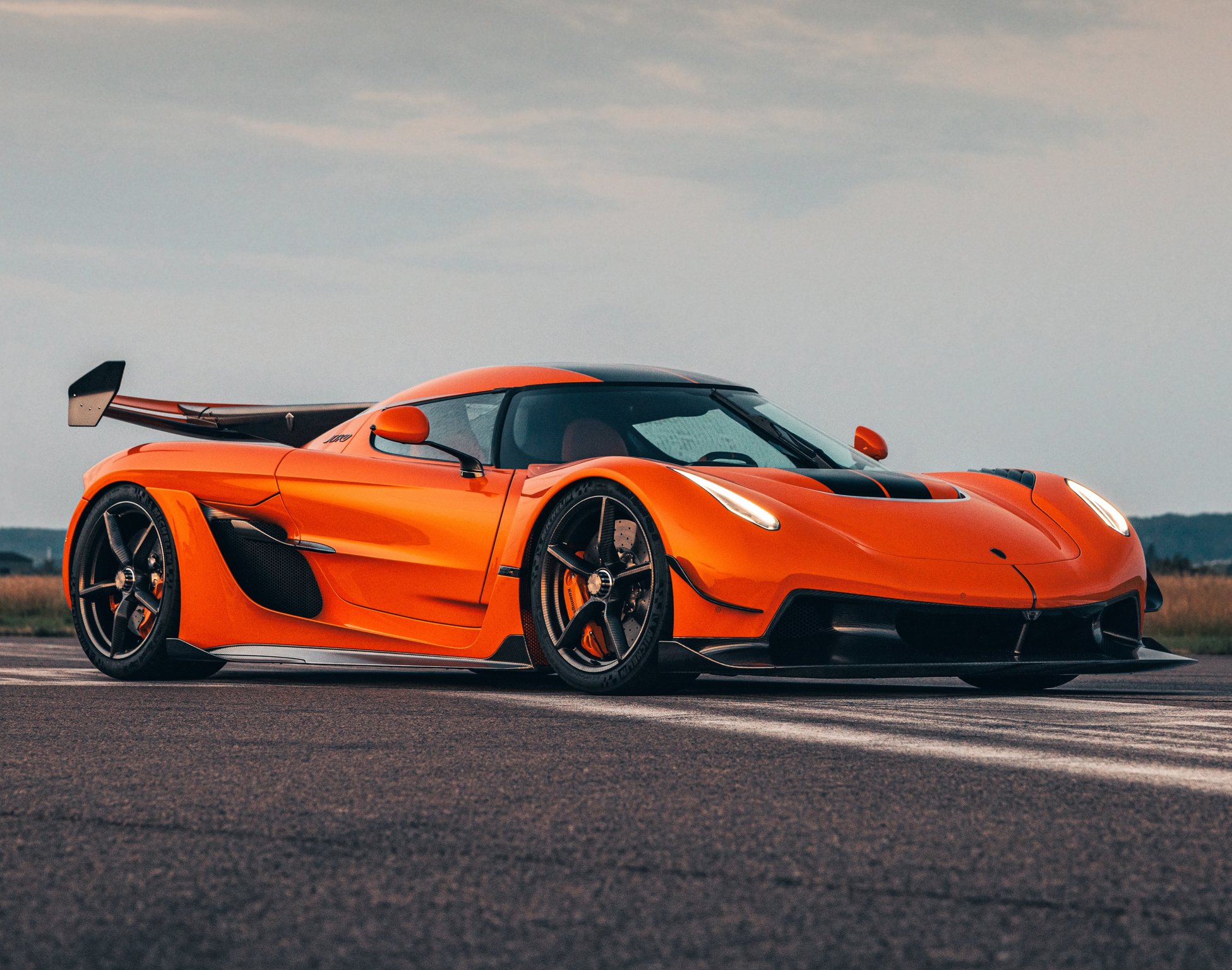 Кёнигсегг джеско. Гиперкар koenigsegg. Кенигсегг 2021 gemera. Koenigsegg gemera машина. Кенигсес джеско абсолют.