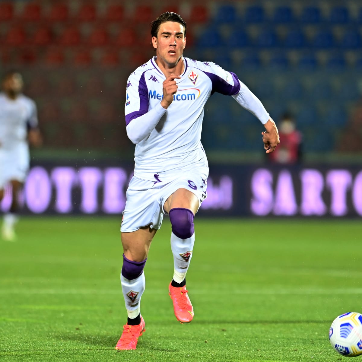 Report: Vlahovic Dismisses Arsenal Interest In Favour Of Summer Switch To Manchester City, Chelsea, Barcelona Or Juventus, Real Madrid & Inter Milan To Join Race? Illustrated Liverpool FC News, Analysis