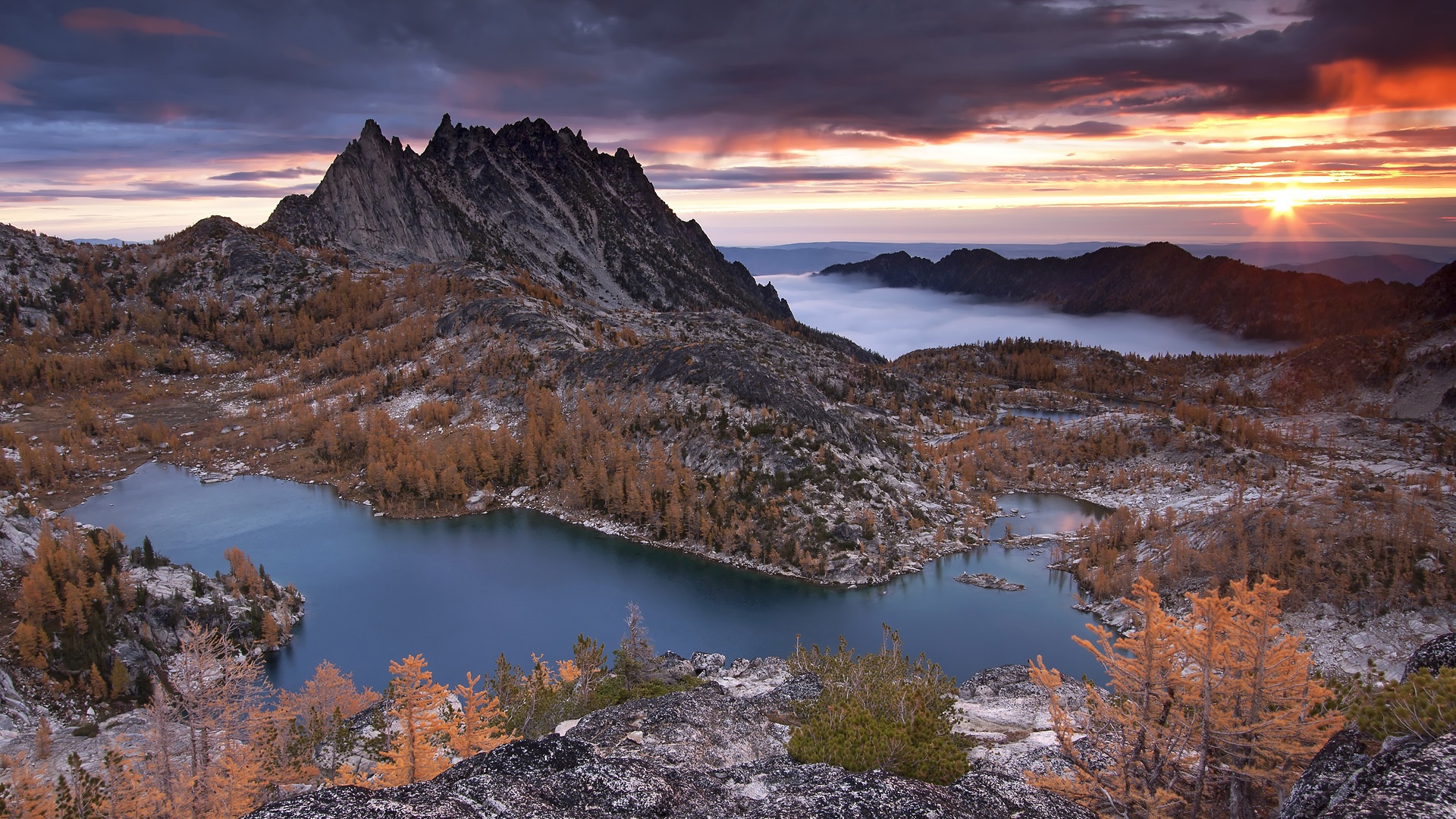 Prusik Peak And Upper Enchantments Wallpaper
