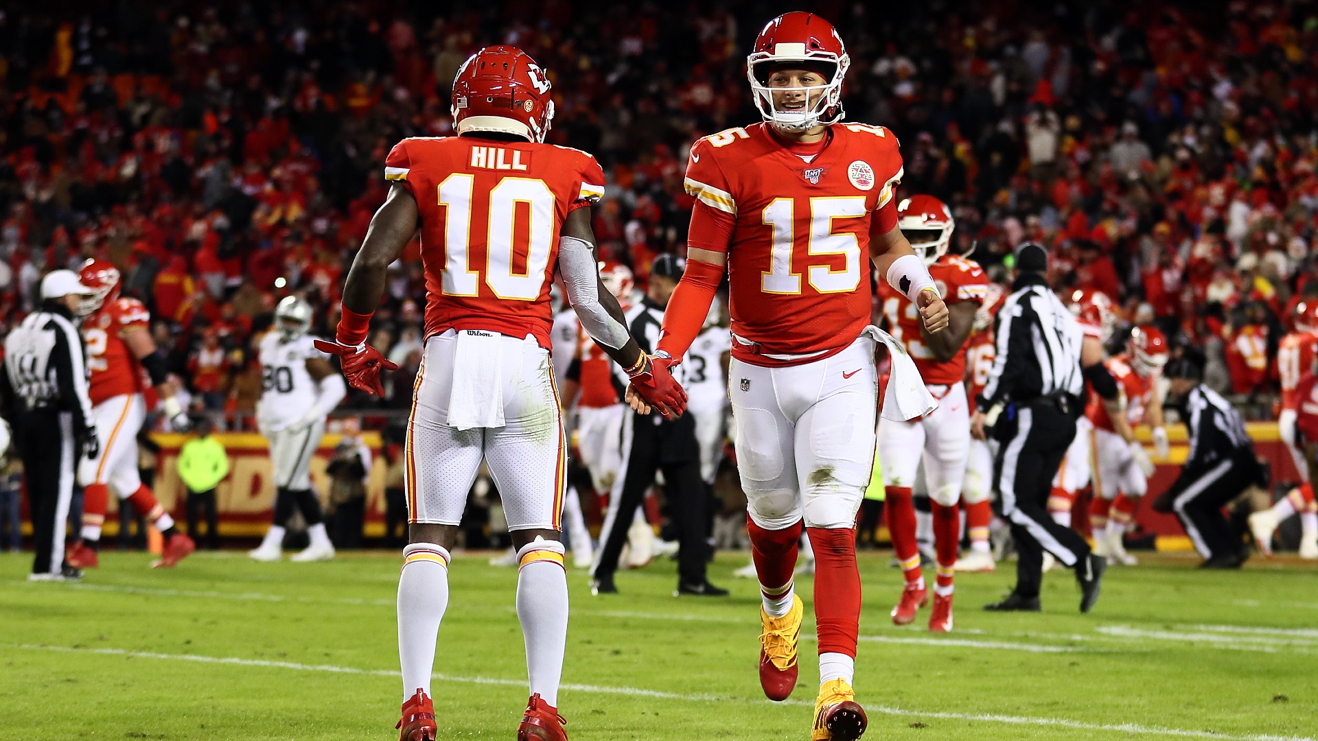 Tyreek Hill, Patrick Mahomes respond after Scotty Miller claims he could beat Chiefs WR in race
