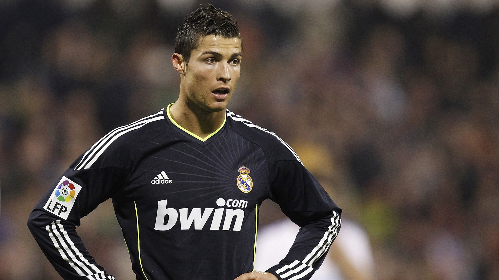 Ronaldo real madrid black shirt wallpaperx1080