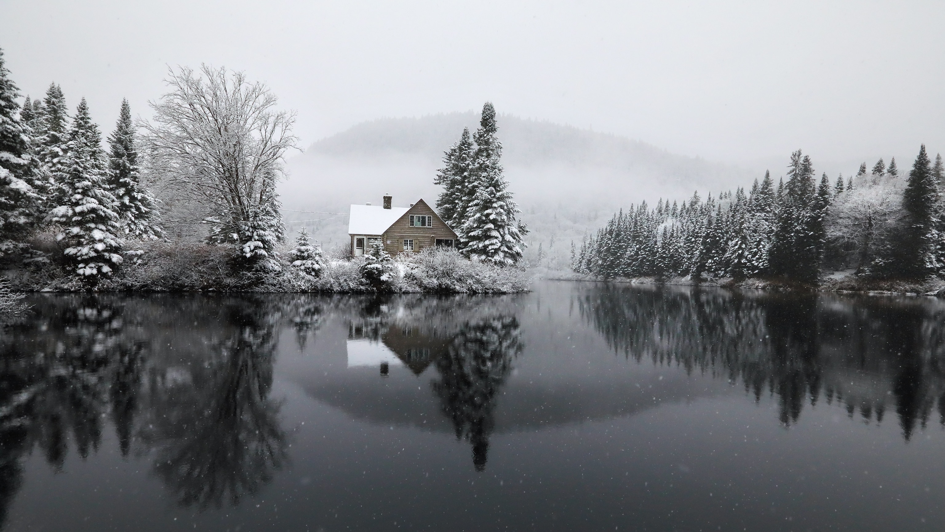 House Lake Reflection Winter Wallpaper:3072x1728
