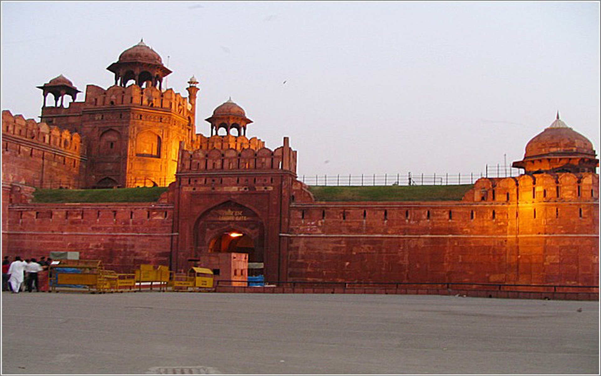 Free download the red fort indiahindustan delhi red fort india [1920x1200] for your Desktop, Mobile & Tablet. Explore Forts Wallpaper. Forts Wallpaper