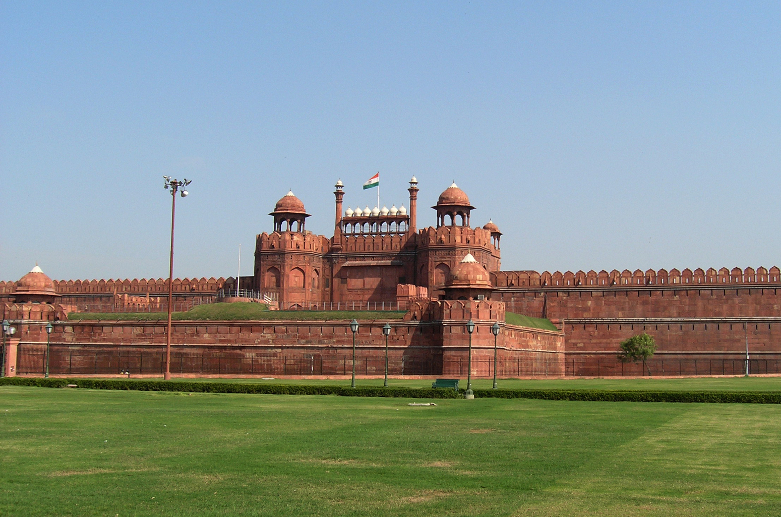 indian monuments picture: Red Fort Delhi Image
