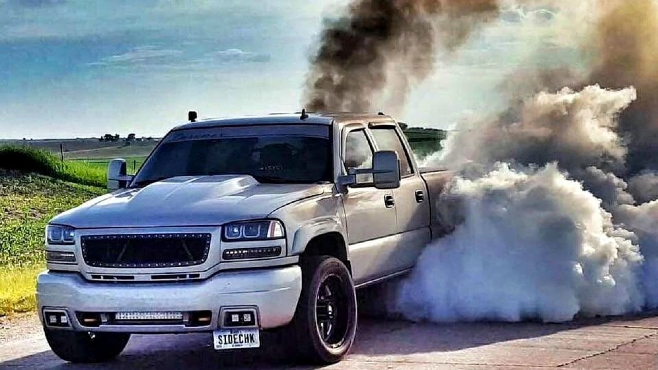Best Diesel Rolling Coal. Pure Engine Sounds
