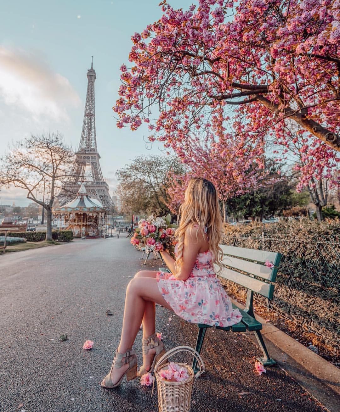 3182 Likes 43 Comments   FASHION INSPO  stylecosmopolitan on  Instagram So beautiful  t  Eiffel tower pictures Summer time love  Paris photography