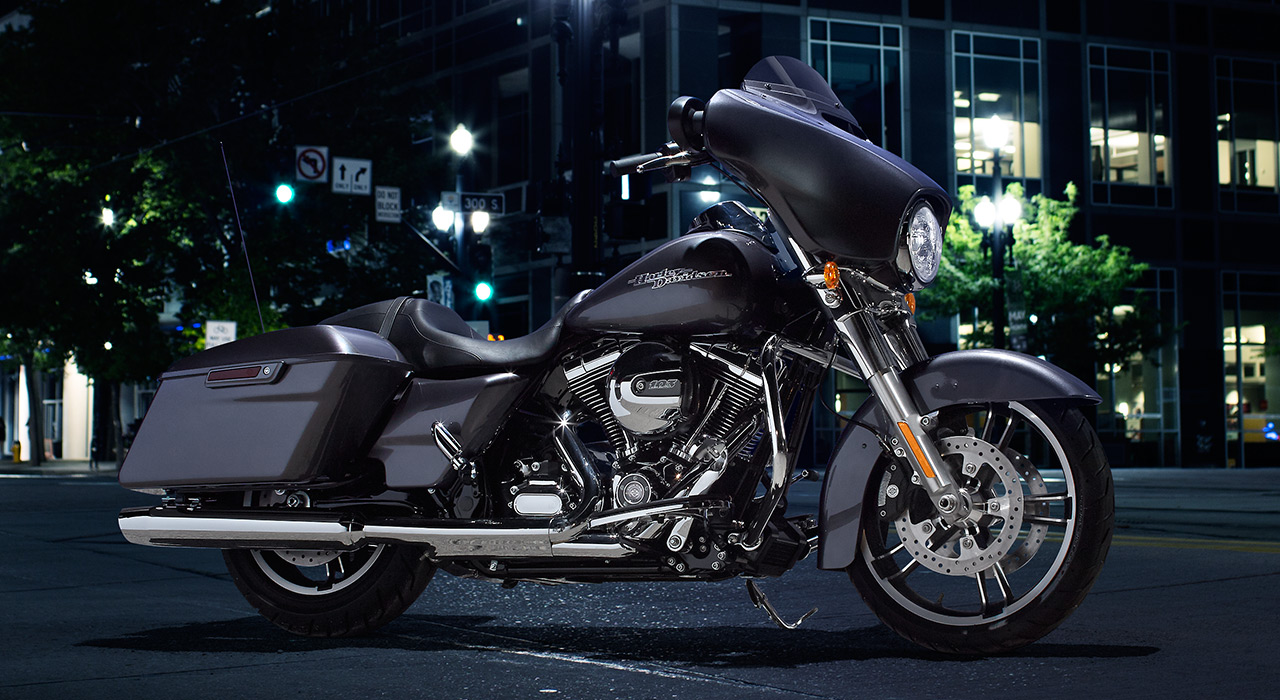 Harley Davidson Introduces The 2014 Street Glide FLHX