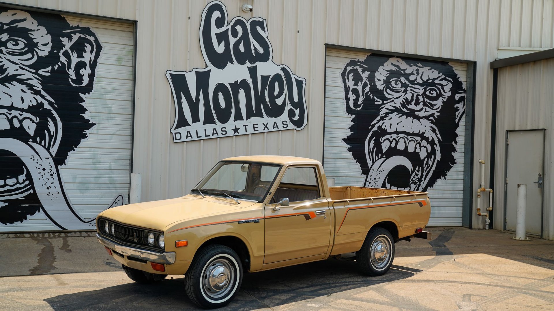Datsun 620. Gas Monkey Garage